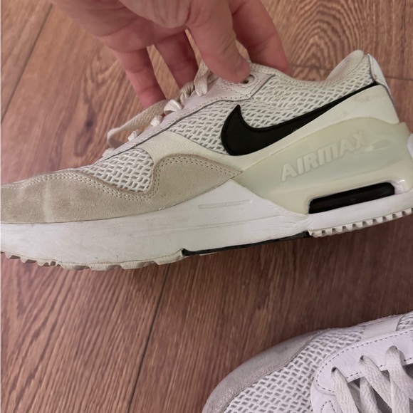 Nike AirMax 🤍 - Picture 4 of 6